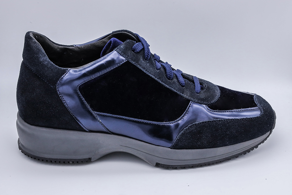 Sneaker in pelle camoscio e riporto in velluto colore blu/azzurro
