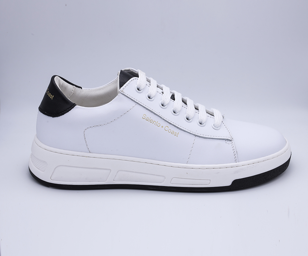 Sneaker in pelle morbida colore bianco/nero