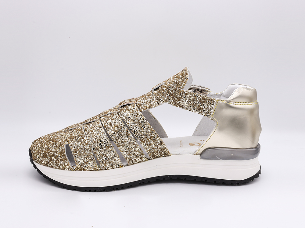 Sandali realizzati in glitter  colore platino